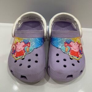 CROCS Kids Purple Clogs with Peppa Pig Design